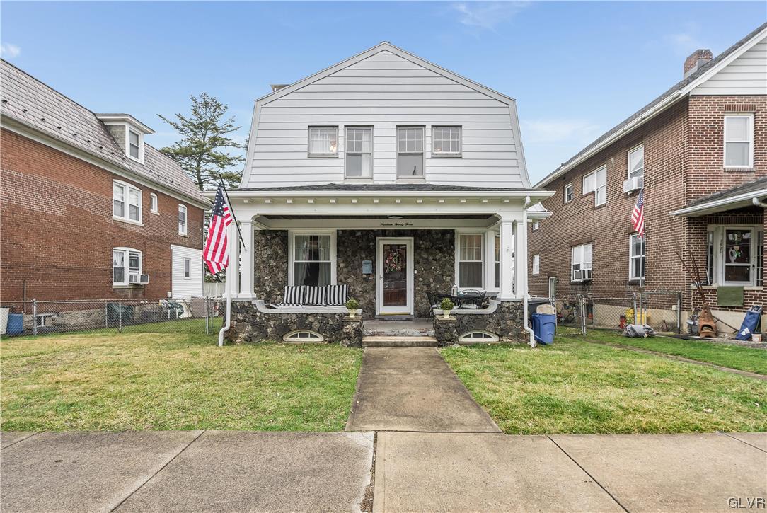 1923 Ferry Street