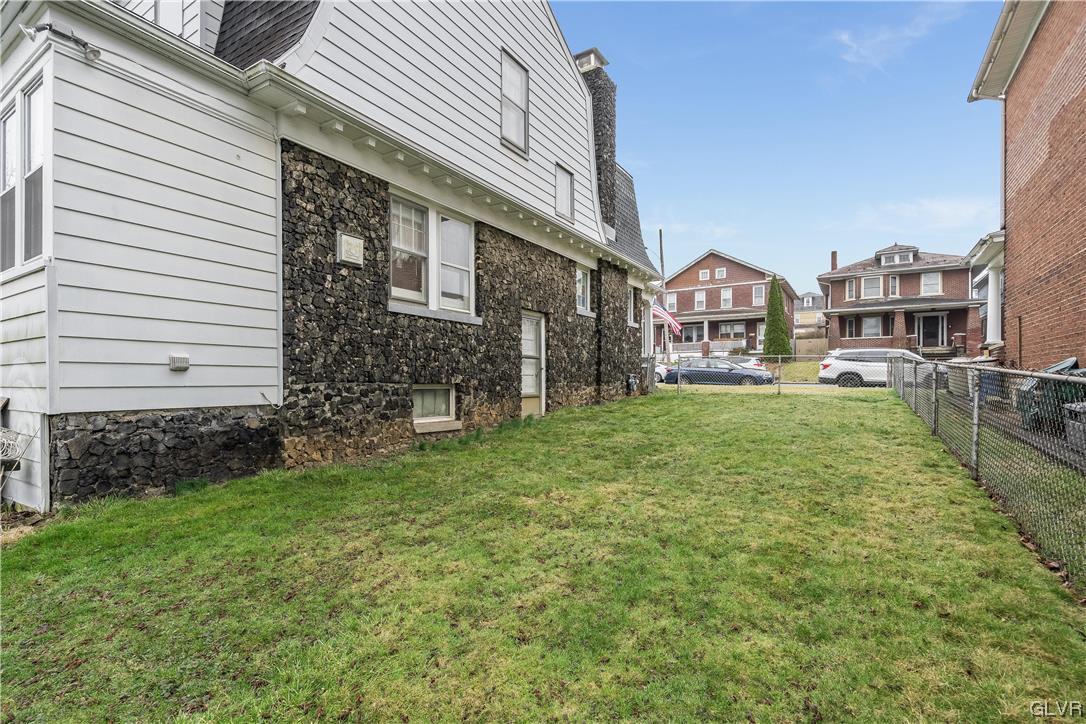 1923 Ferry Street