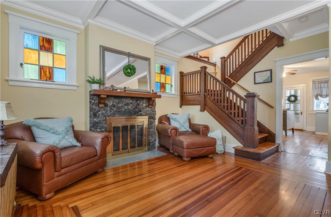 1923 Ferry Street