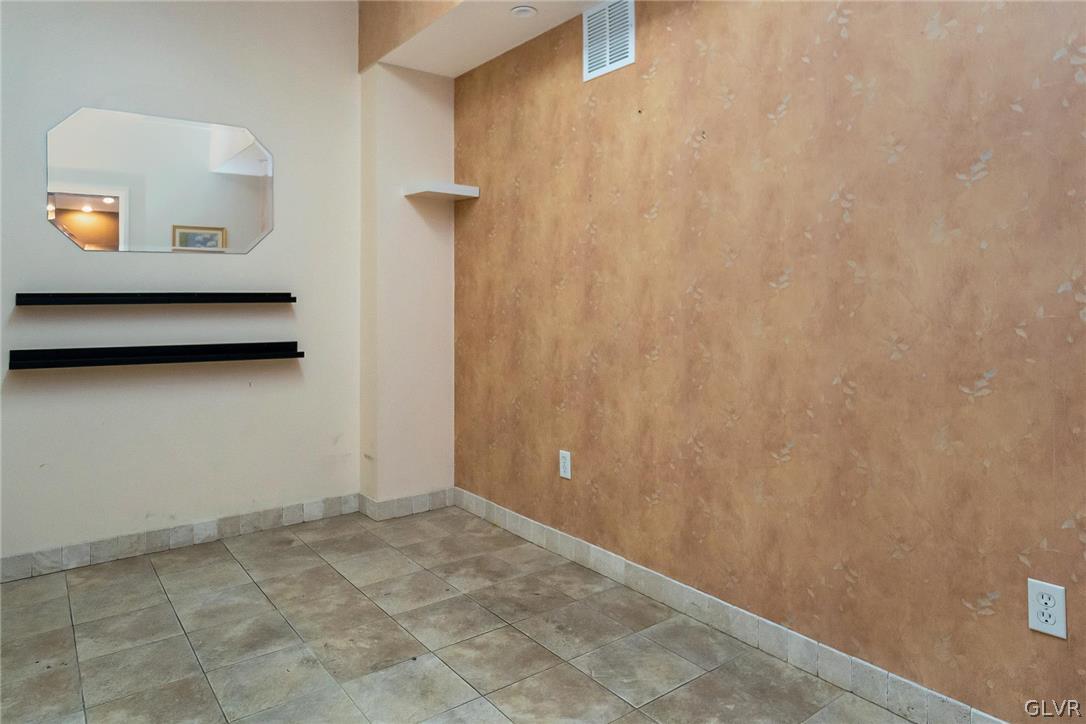 427 Front Street Ground Floor