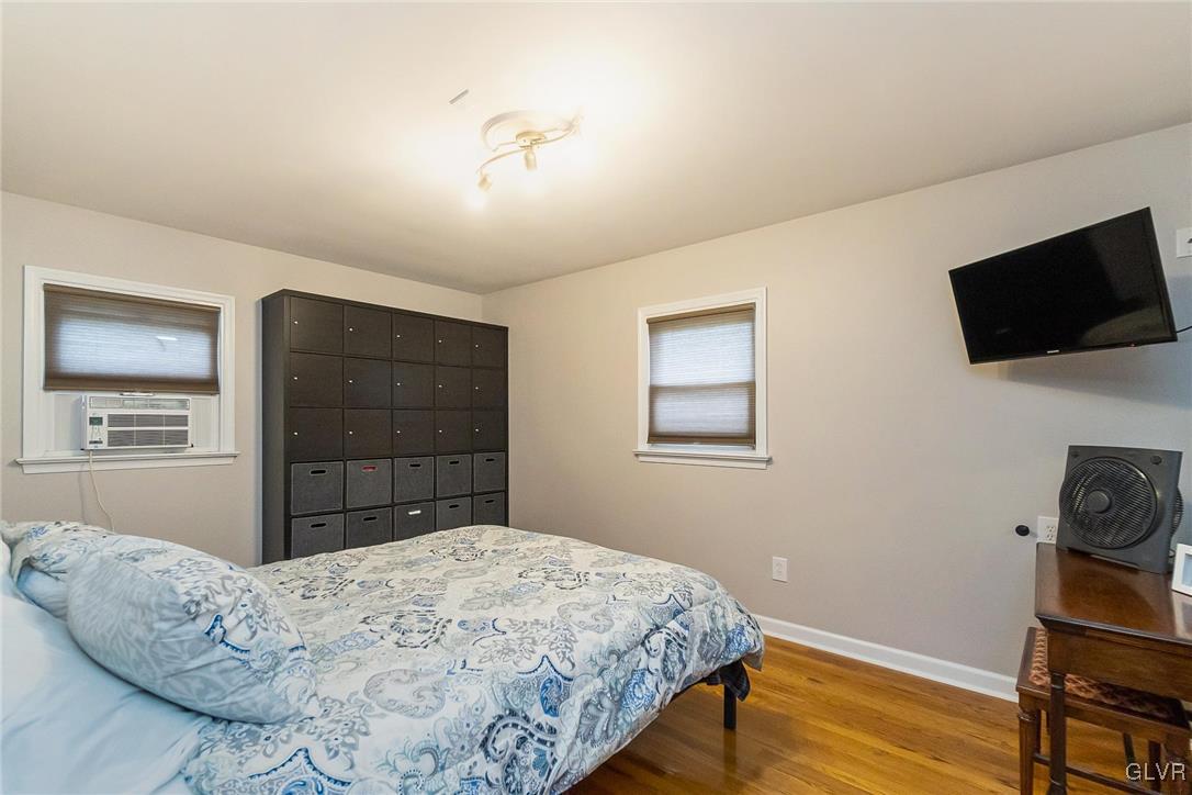 155 East 1St Street