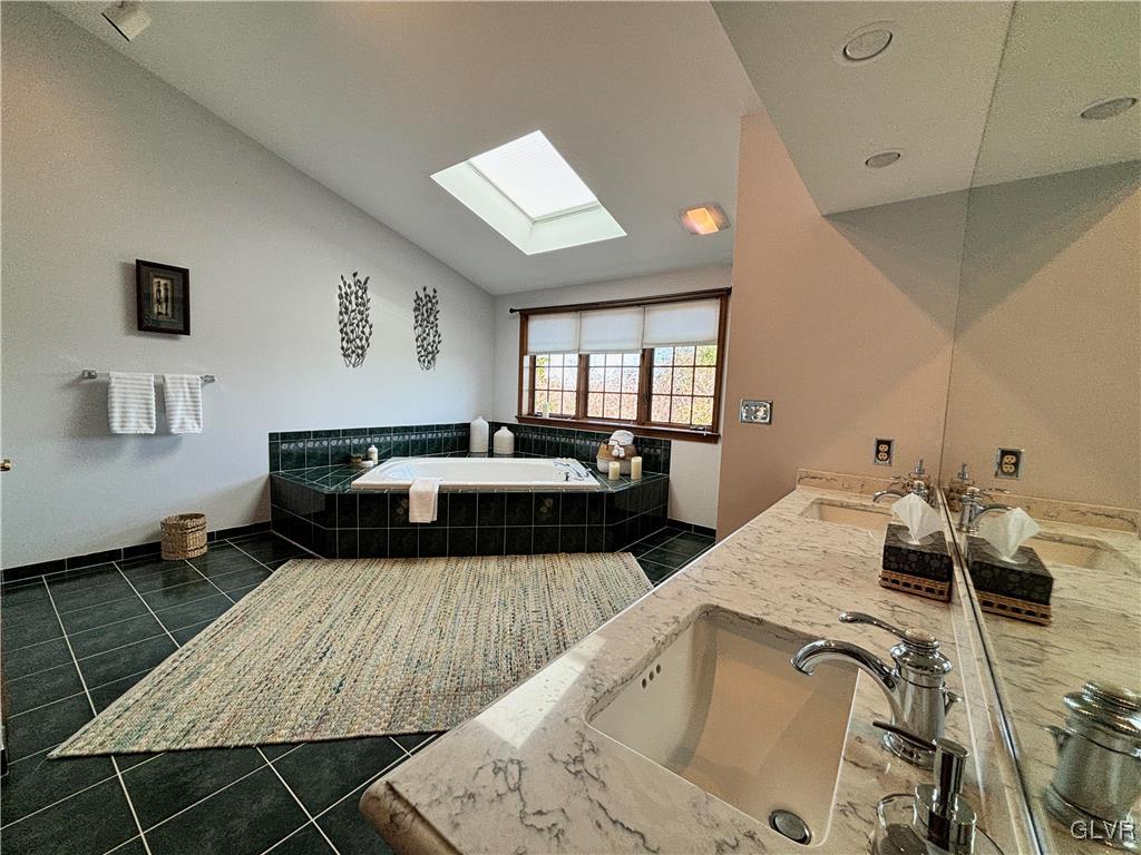 2739 Apple Valley Circle