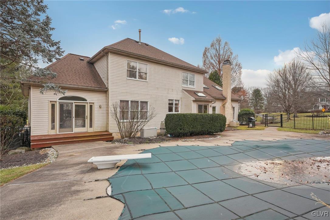 2038 Majestic Overlook Drive