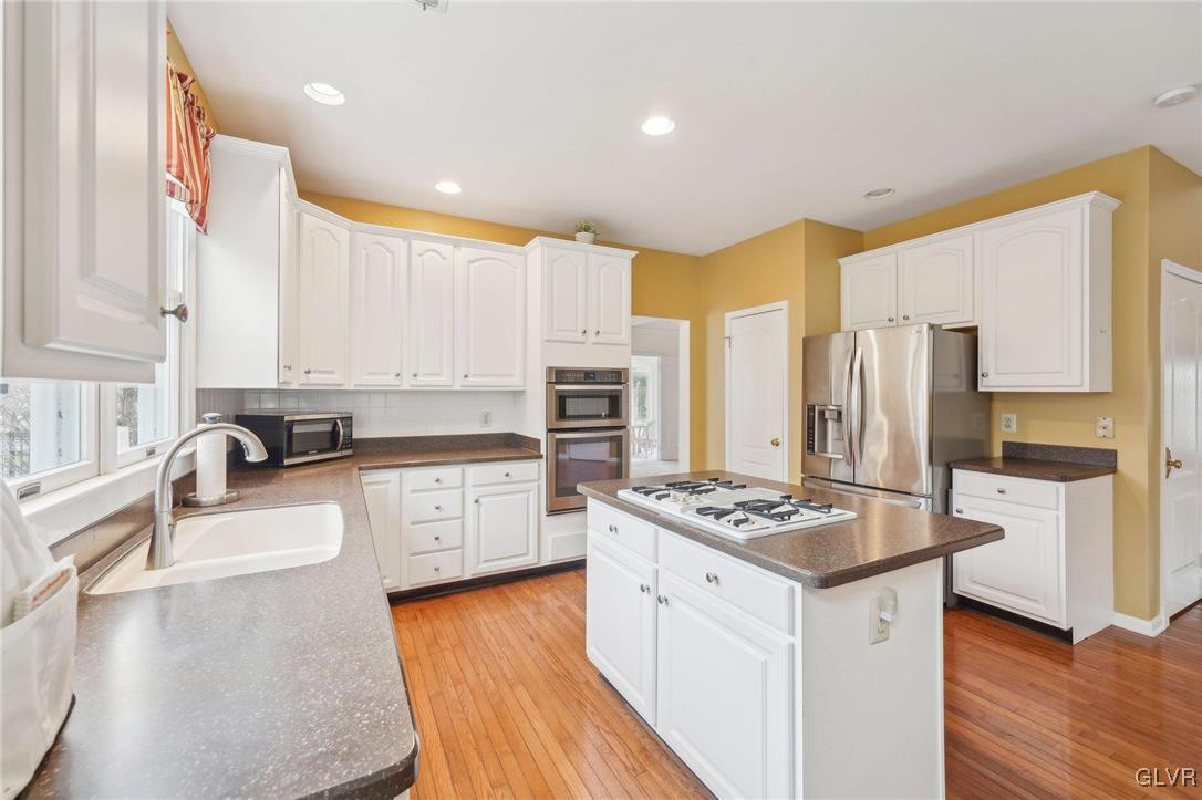 2038 Majestic Overlook Drive