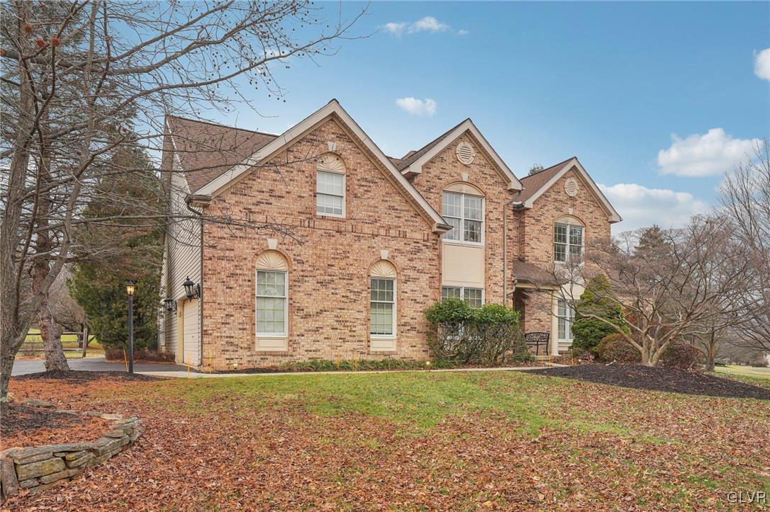 2038 Majestic Overlook Drive