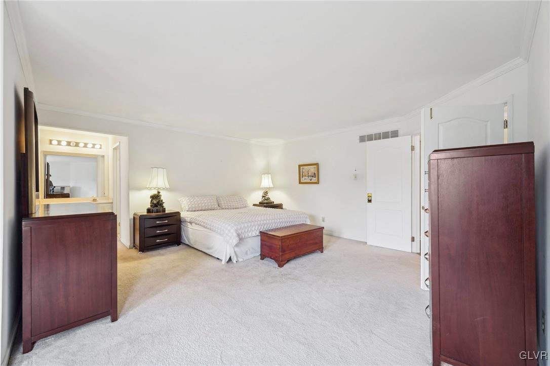 2038 Majestic Overlook Drive