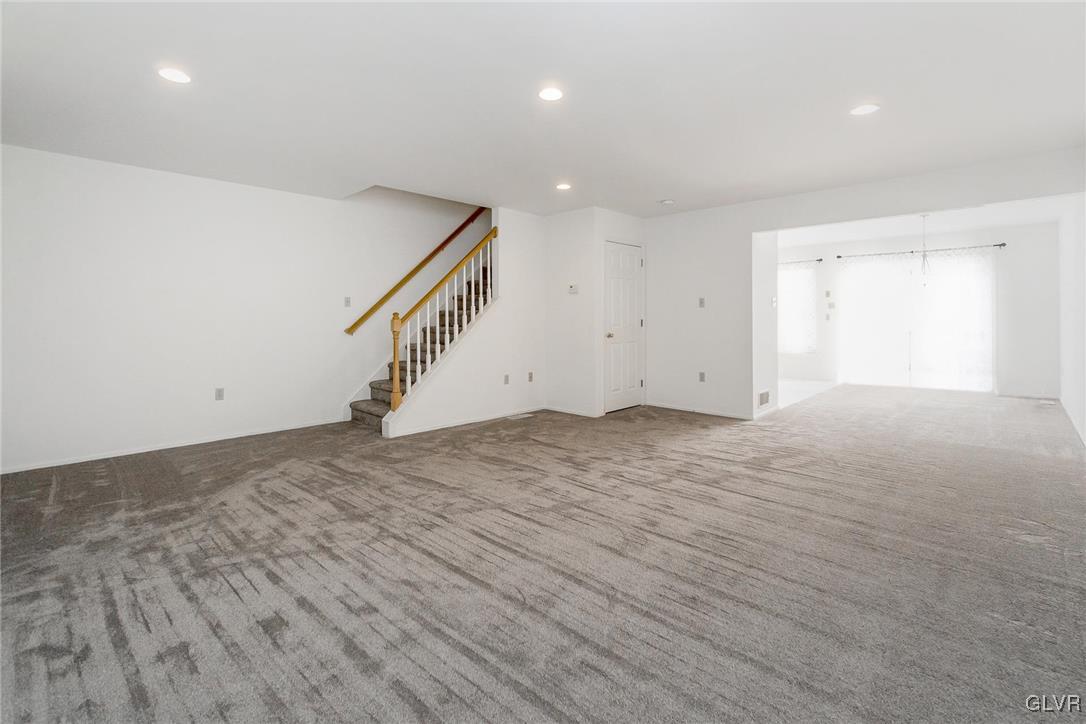 8134 Heritage Drive