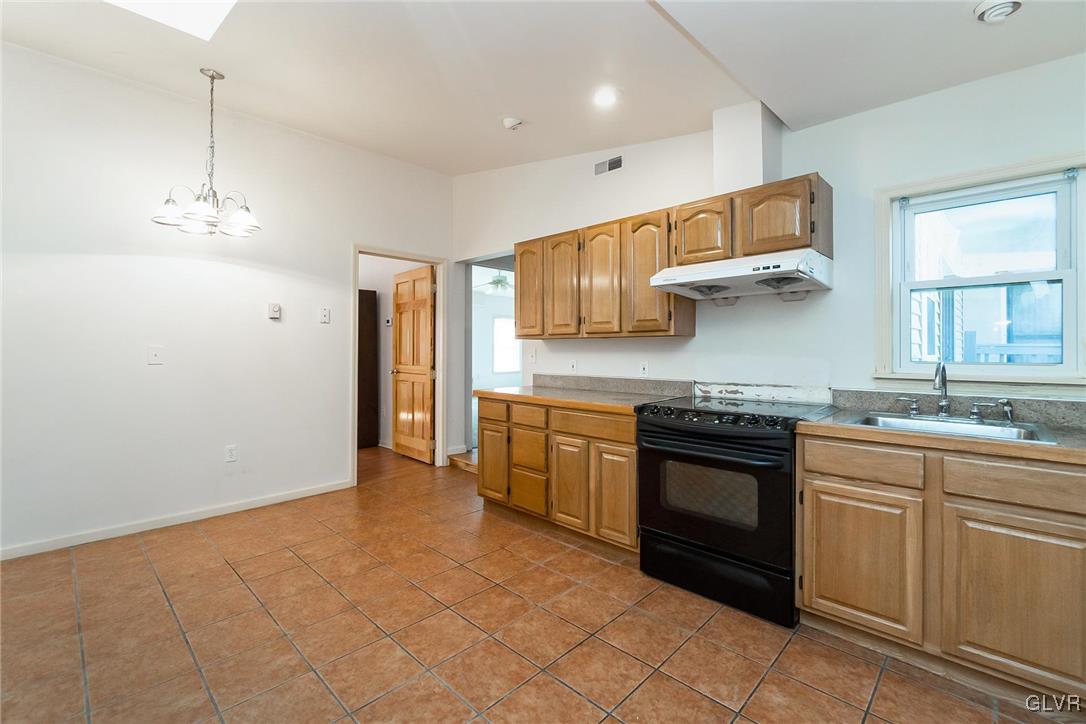 427 Front Street 3F