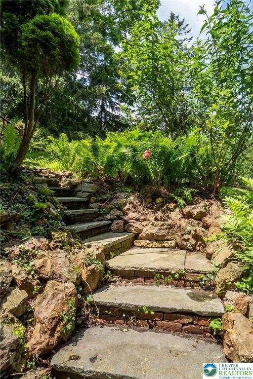 315 Moyers Lane