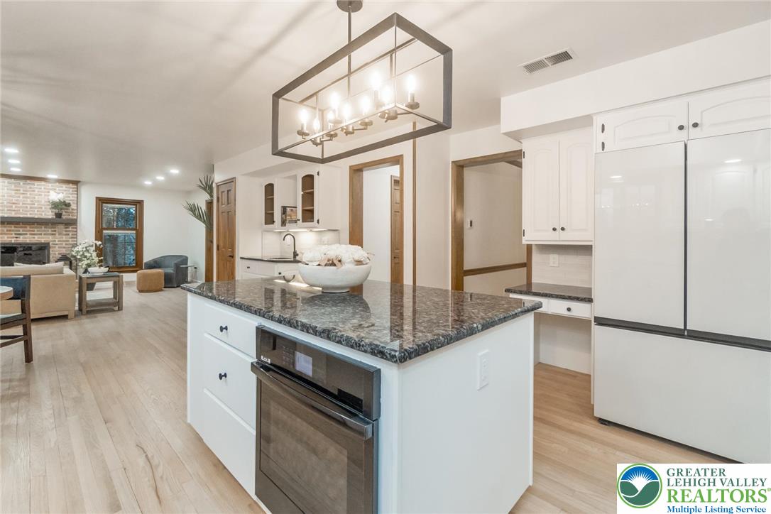 2739 Apple Valley Circle