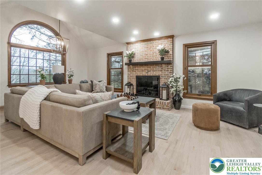 2739 Apple Valley Circle