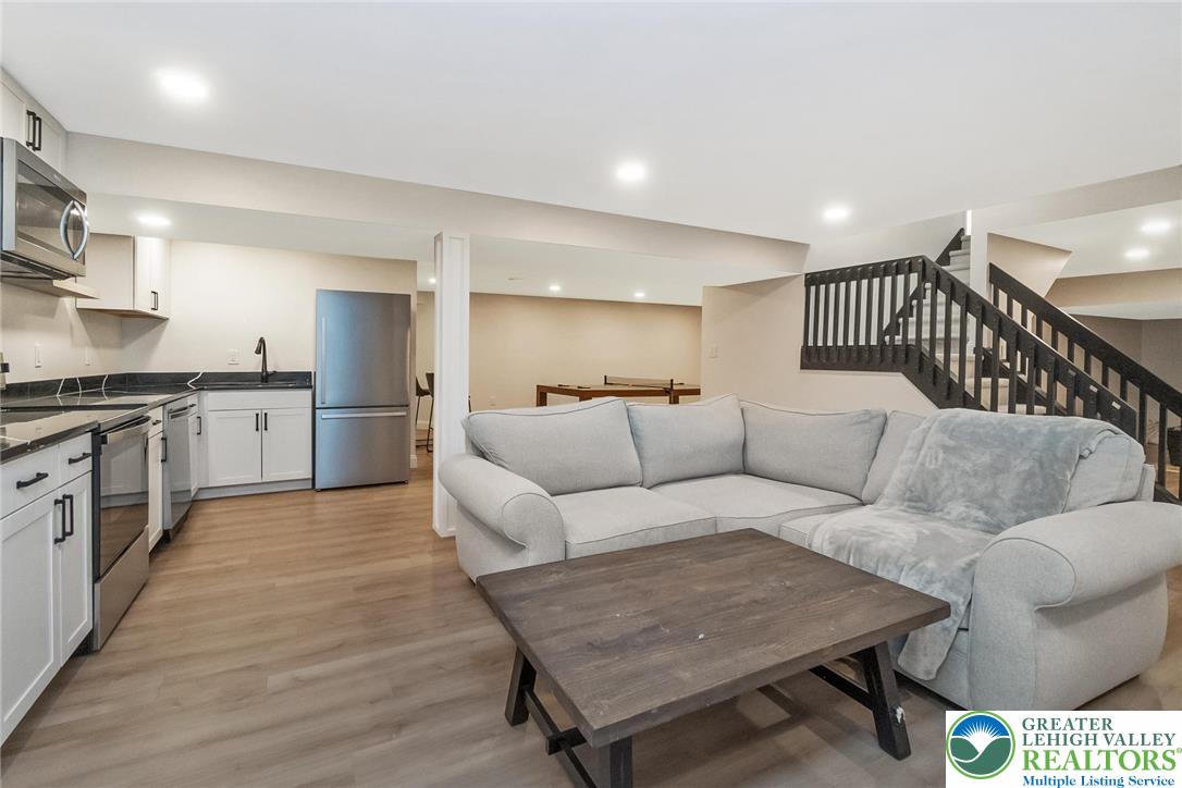 4359 Farmington Circle