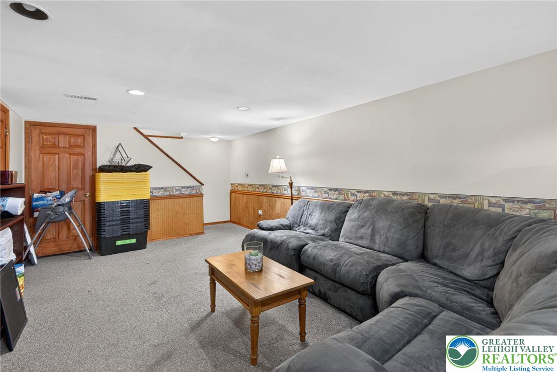 3038 Sequoia Drive
