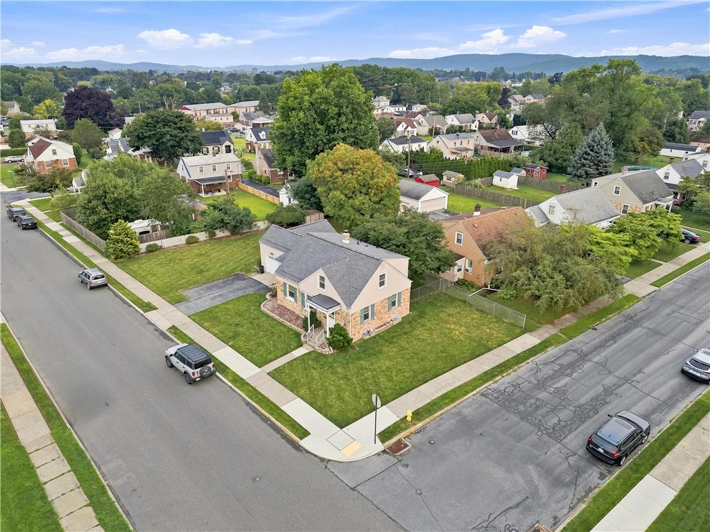 1359 North Van Buren Street