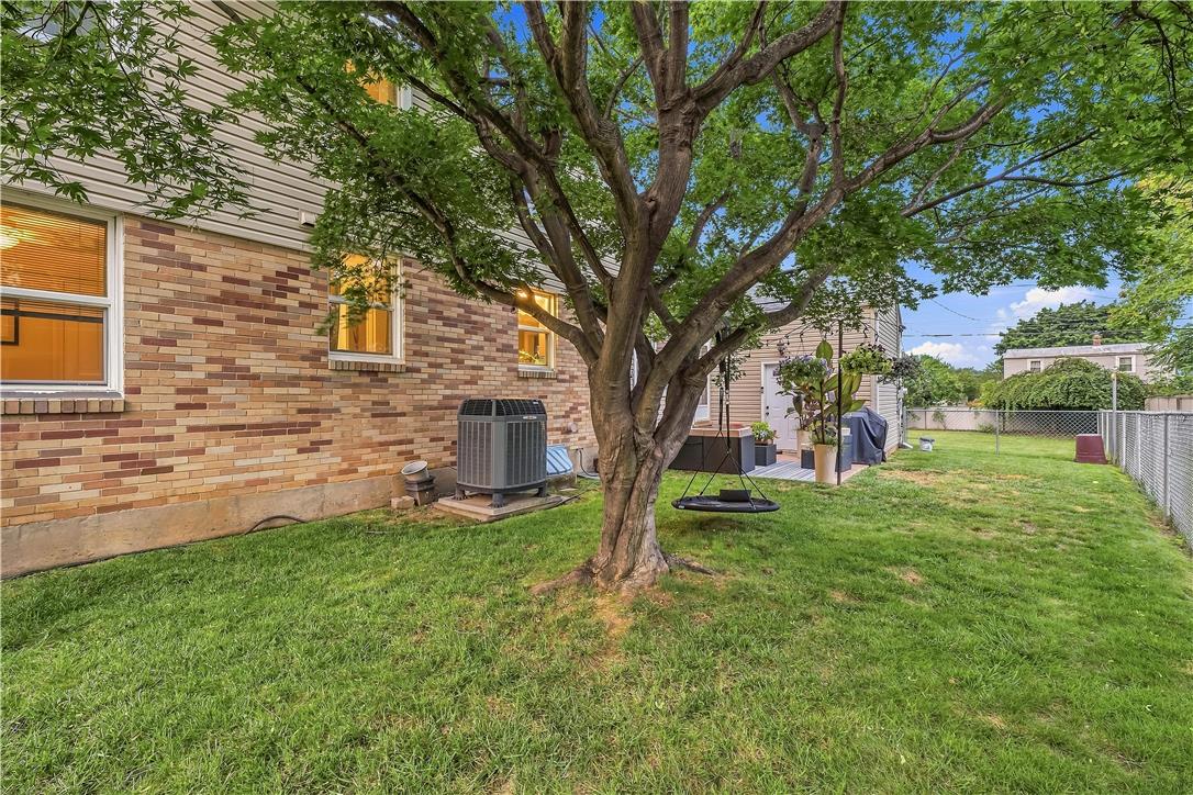 1359 North Van Buren Street