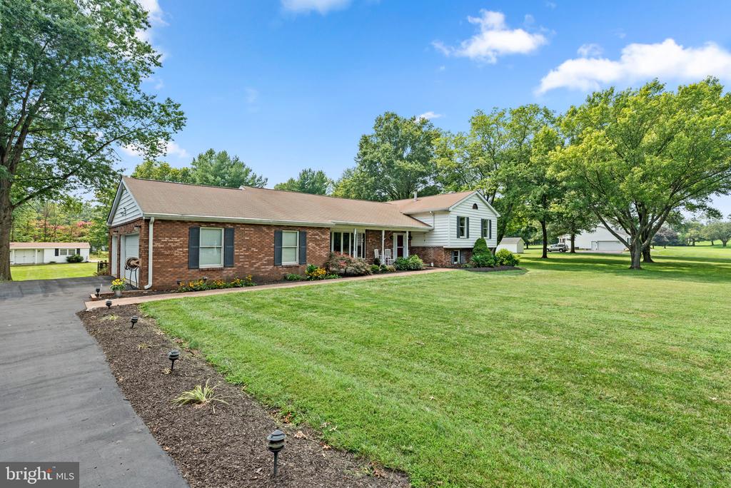 1677 Preakness Dr