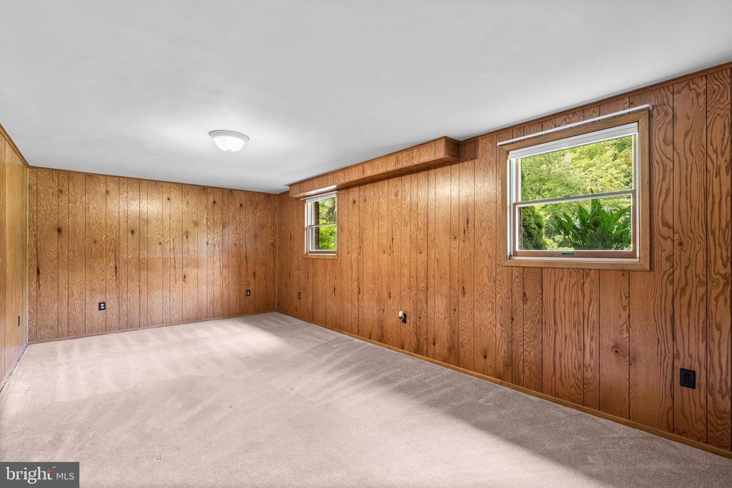 1677 Preakness Dr