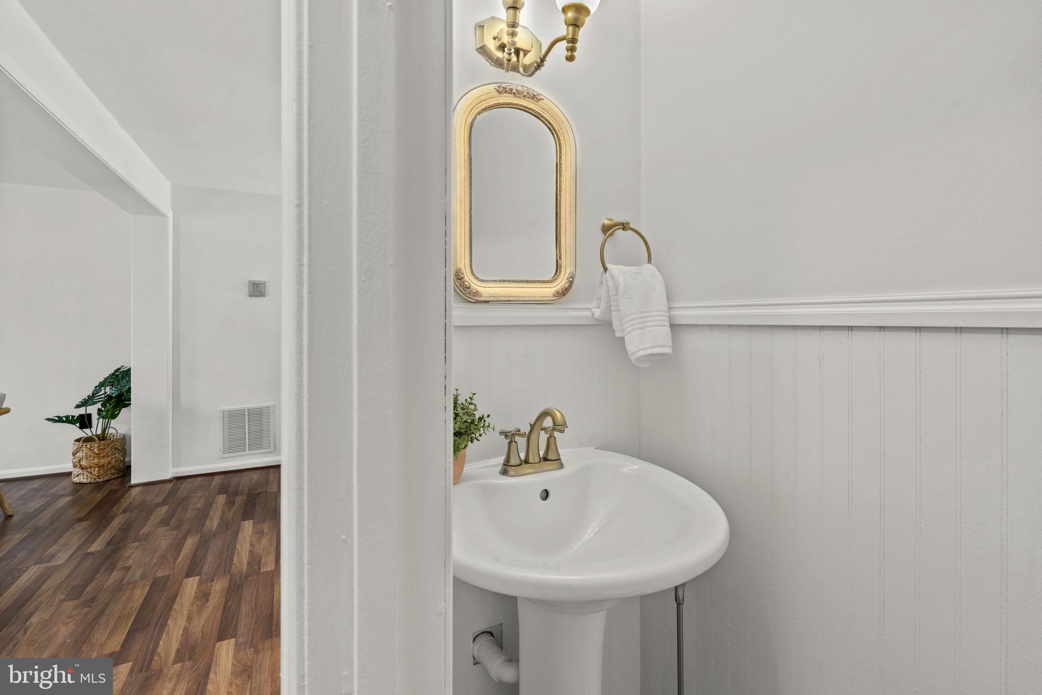 672 Saint Georges Station Rd