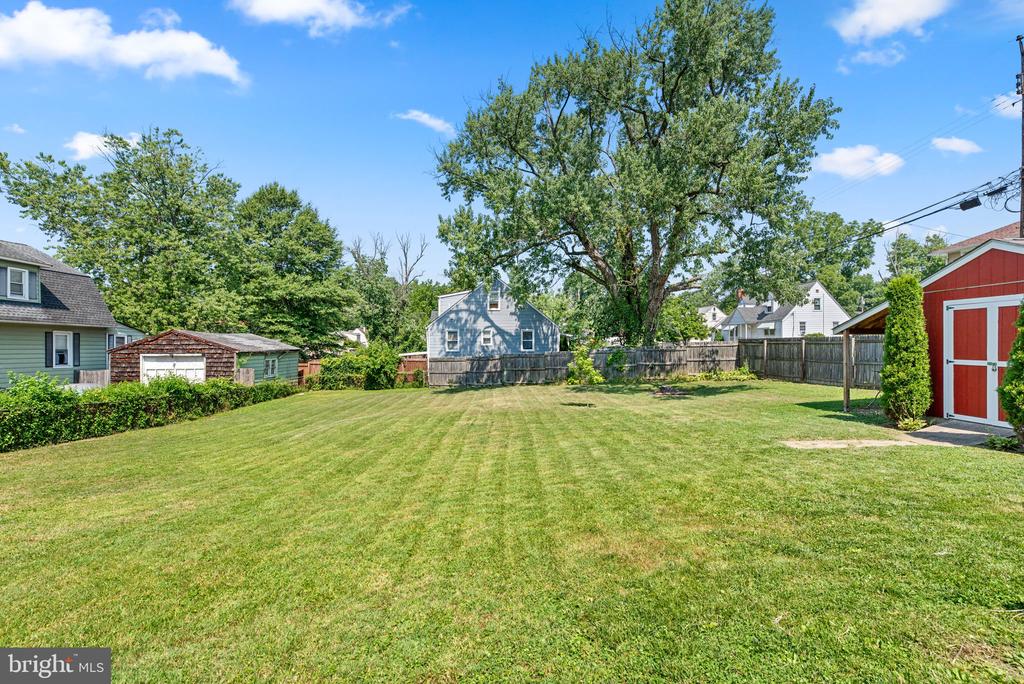 1914 Kernan Dr