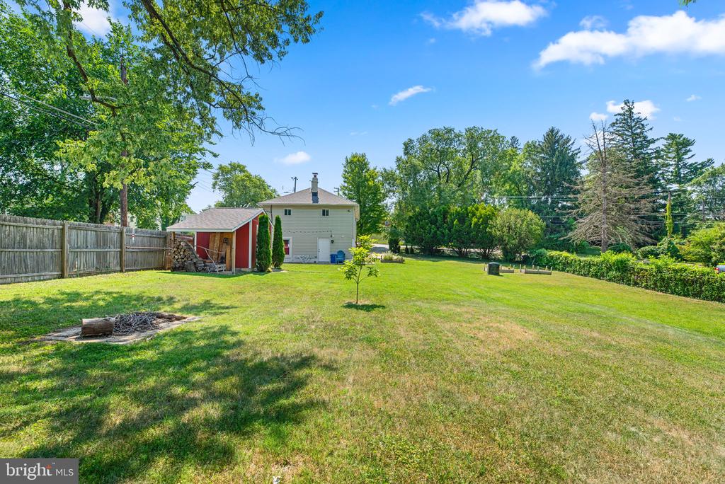 1914 Kernan Dr