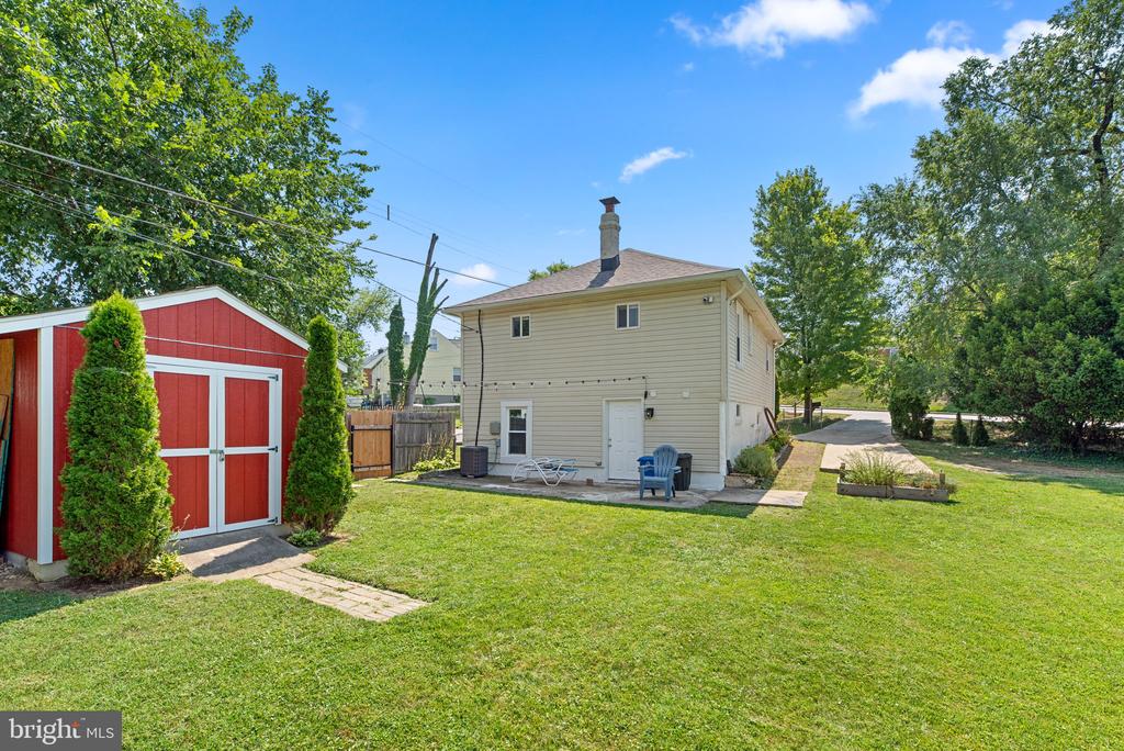 1914 Kernan Dr