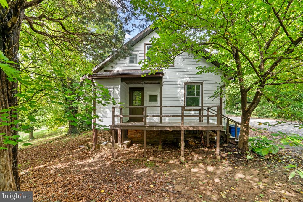 73 Cedar Ave