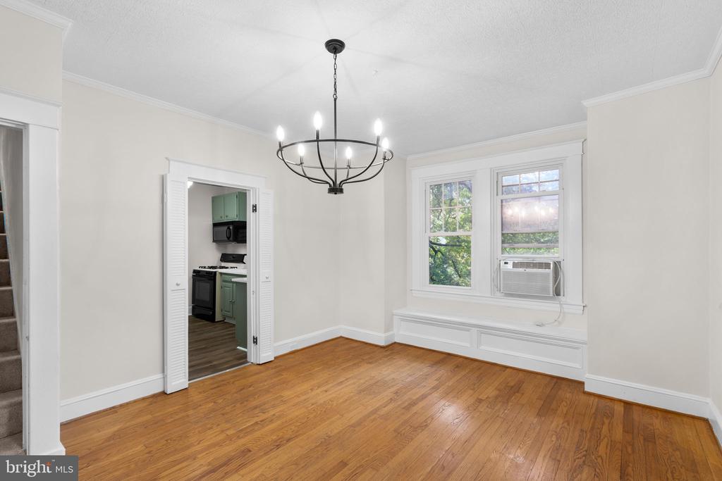 73 Cedar Ave
