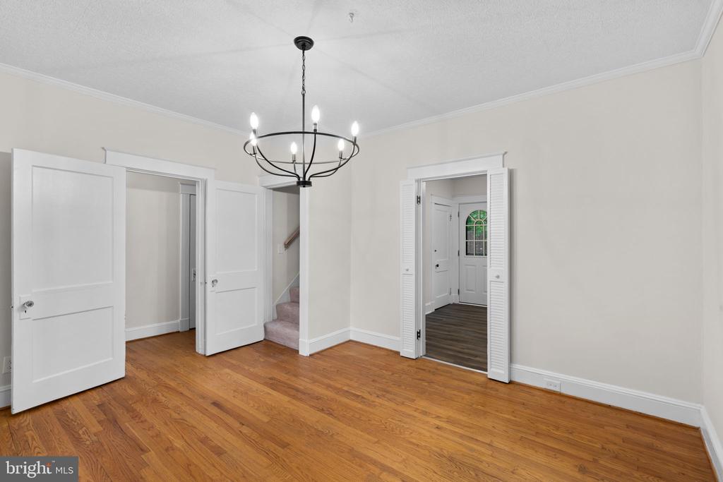 73 Cedar Ave