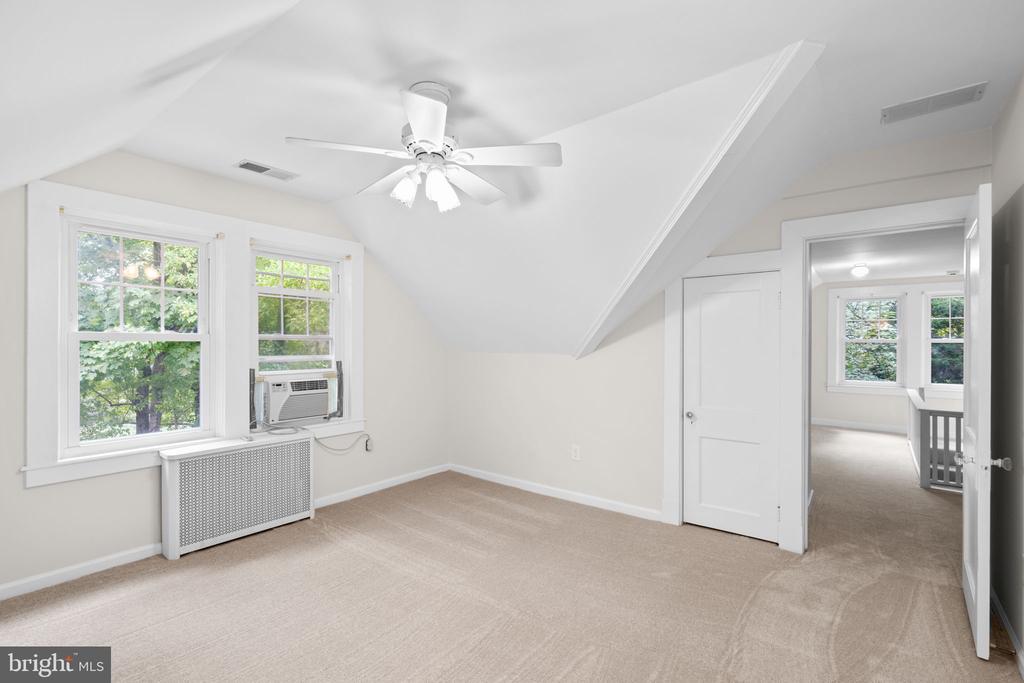 73 Cedar Ave