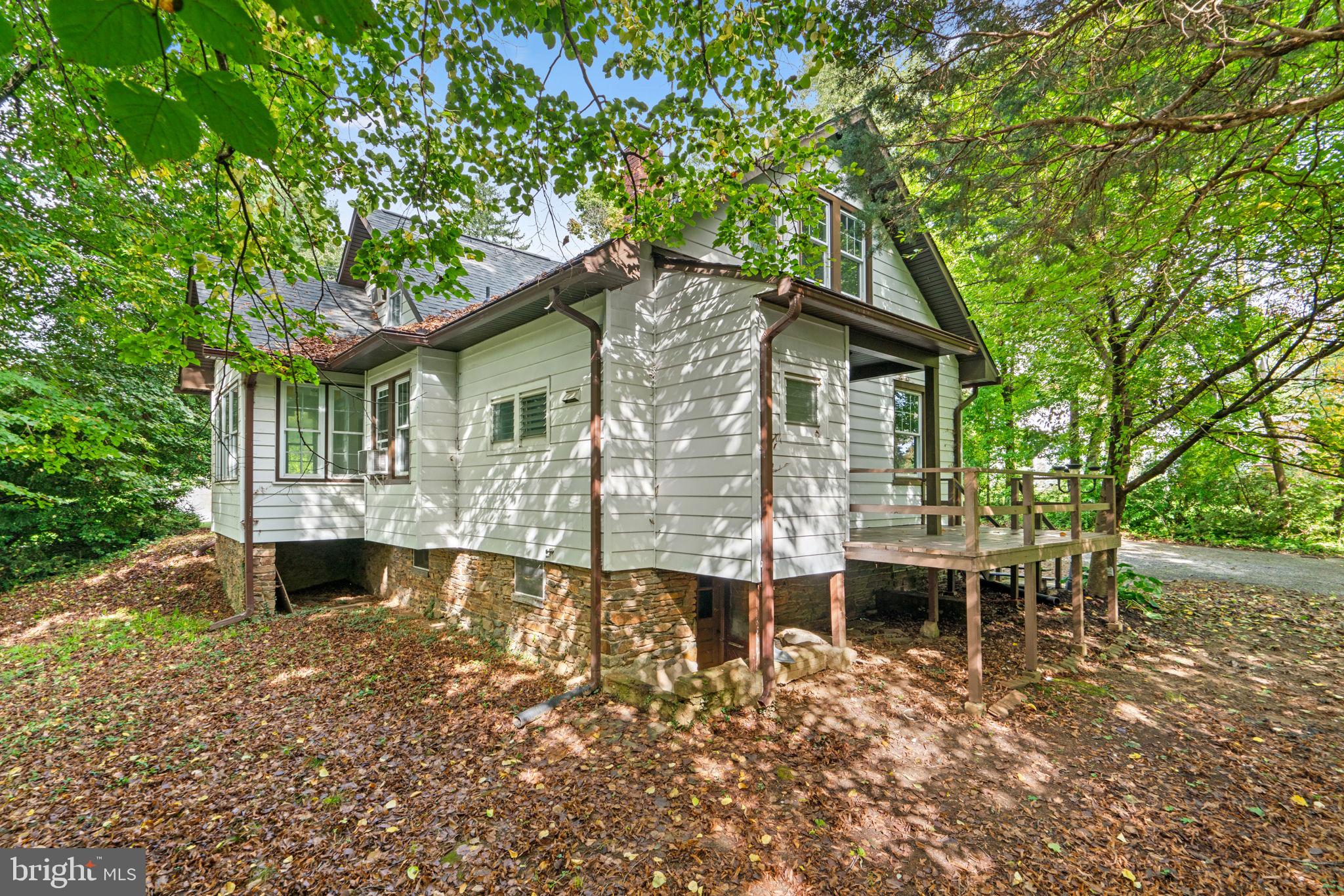 73 Cedar Ave