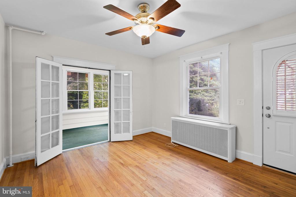 73 Cedar Ave