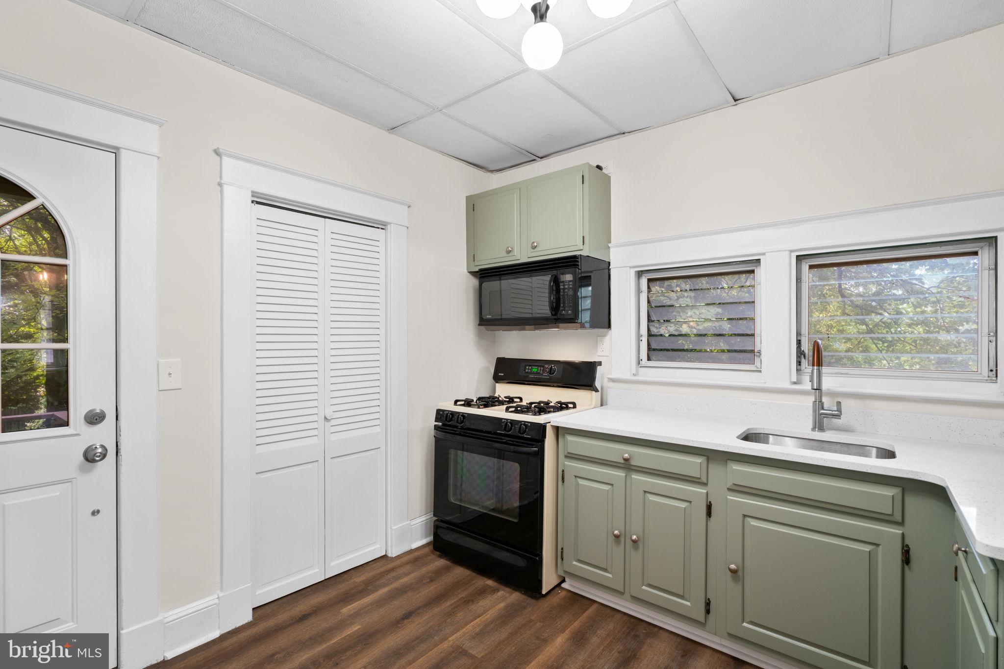 73 Cedar Ave