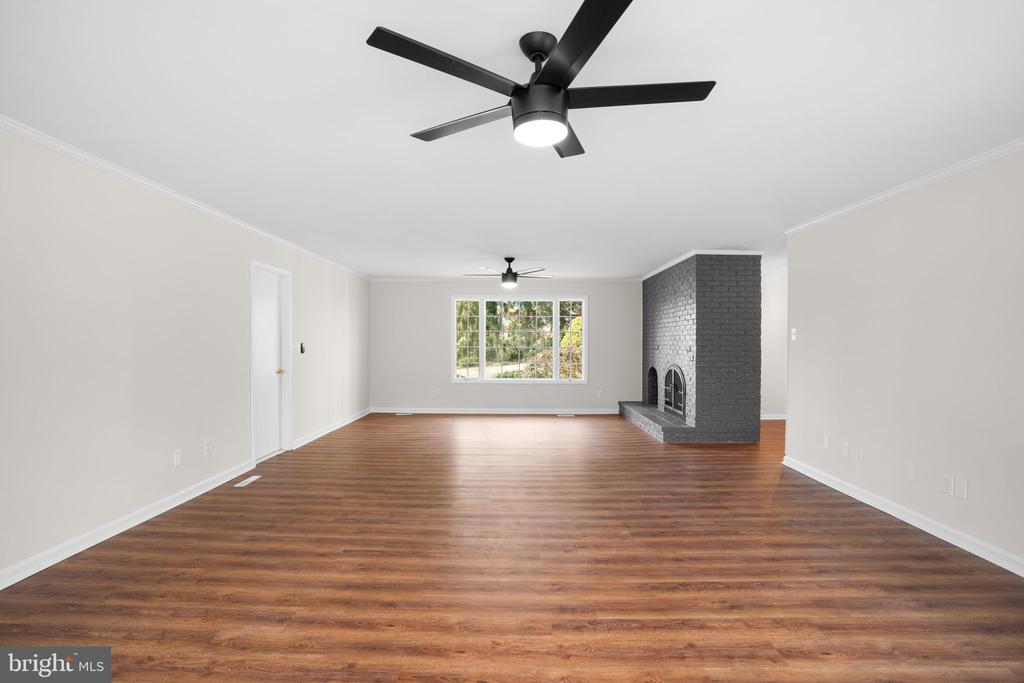 12807 Dulaney Valley Rd