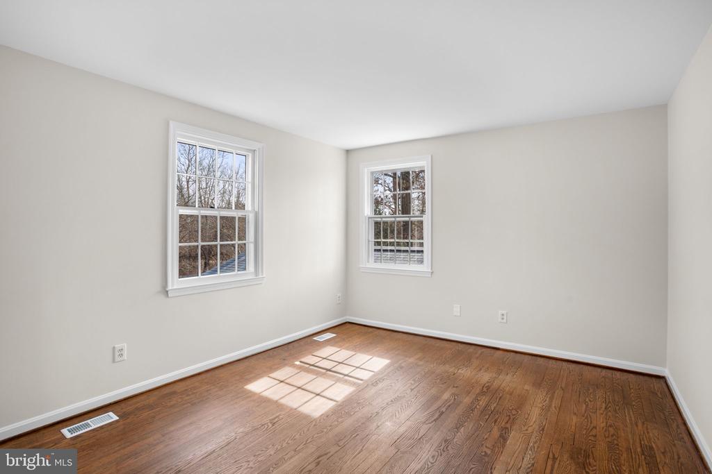 12807 Dulaney Valley Rd