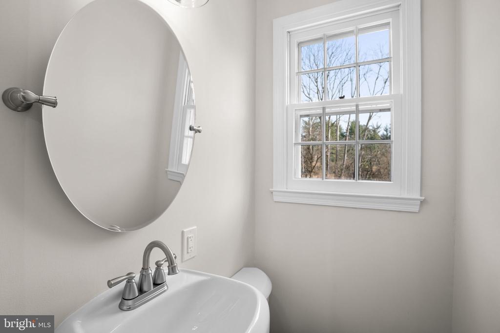 12807 Dulaney Valley Rd