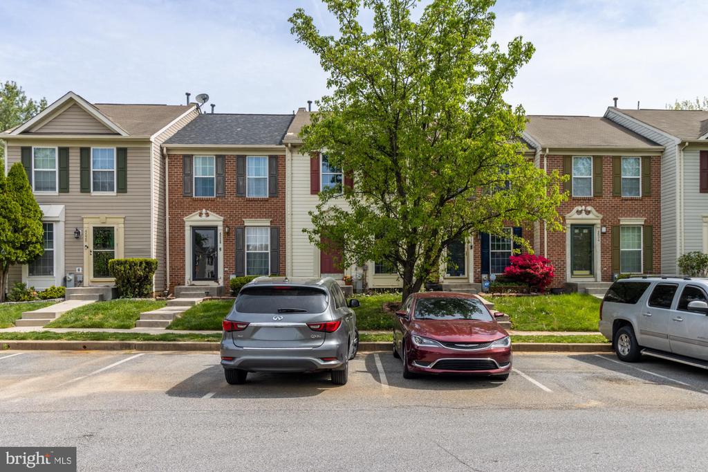 4530 Donatello Sq