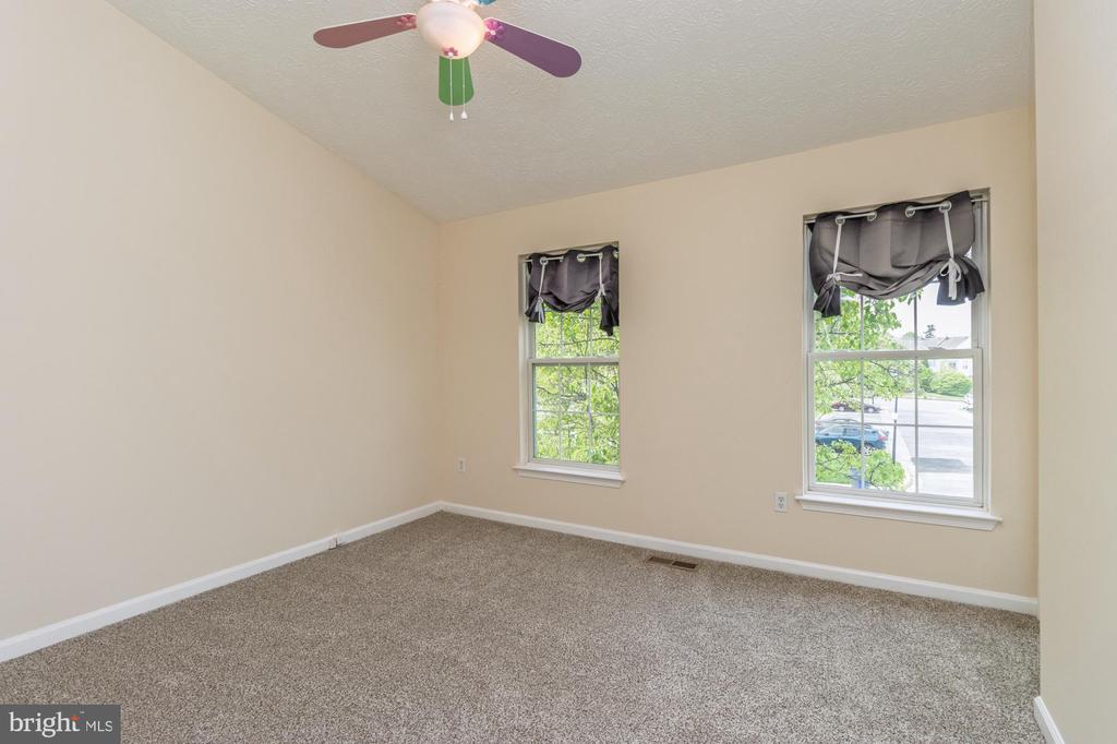 4530 Donatello Sq
