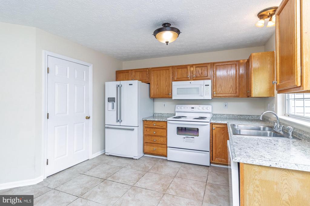 4530 Donatello Sq