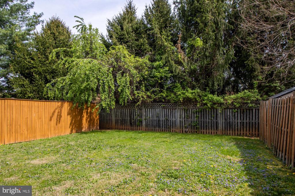 4530 Donatello Sq