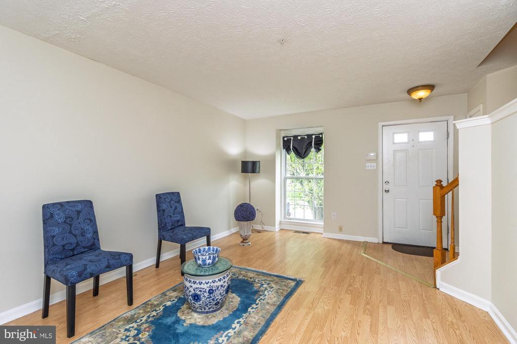 4530 Donatello Sq