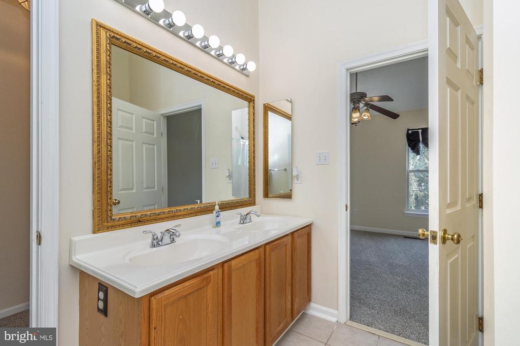 4530 Donatello Sq