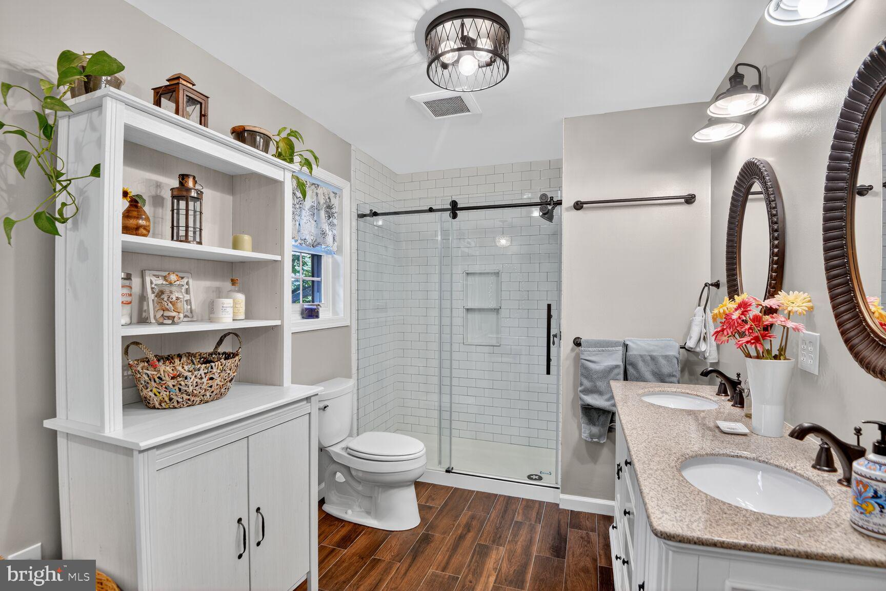 4 HUNTERS HORN COURT