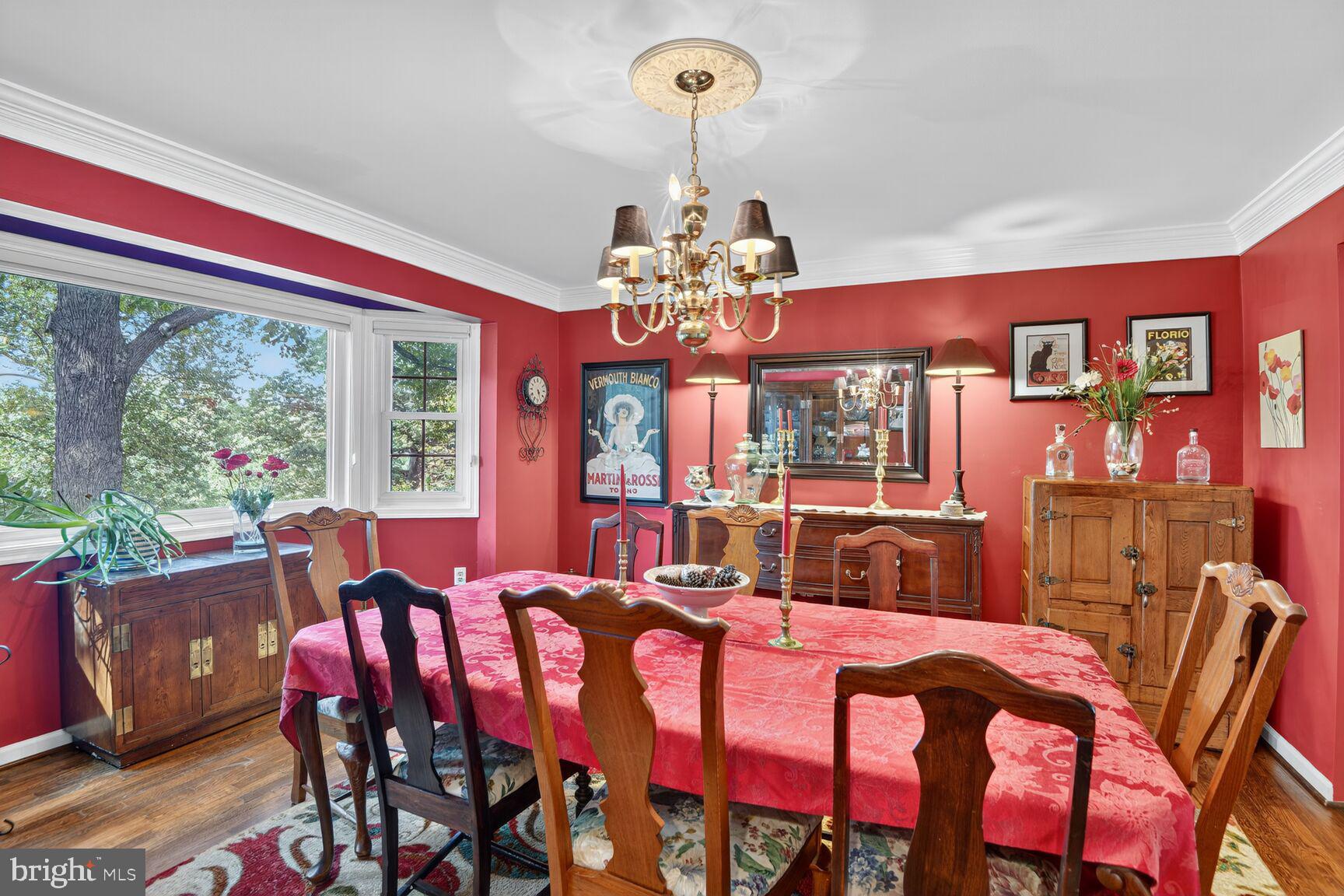 4 HUNTERS HORN COURT