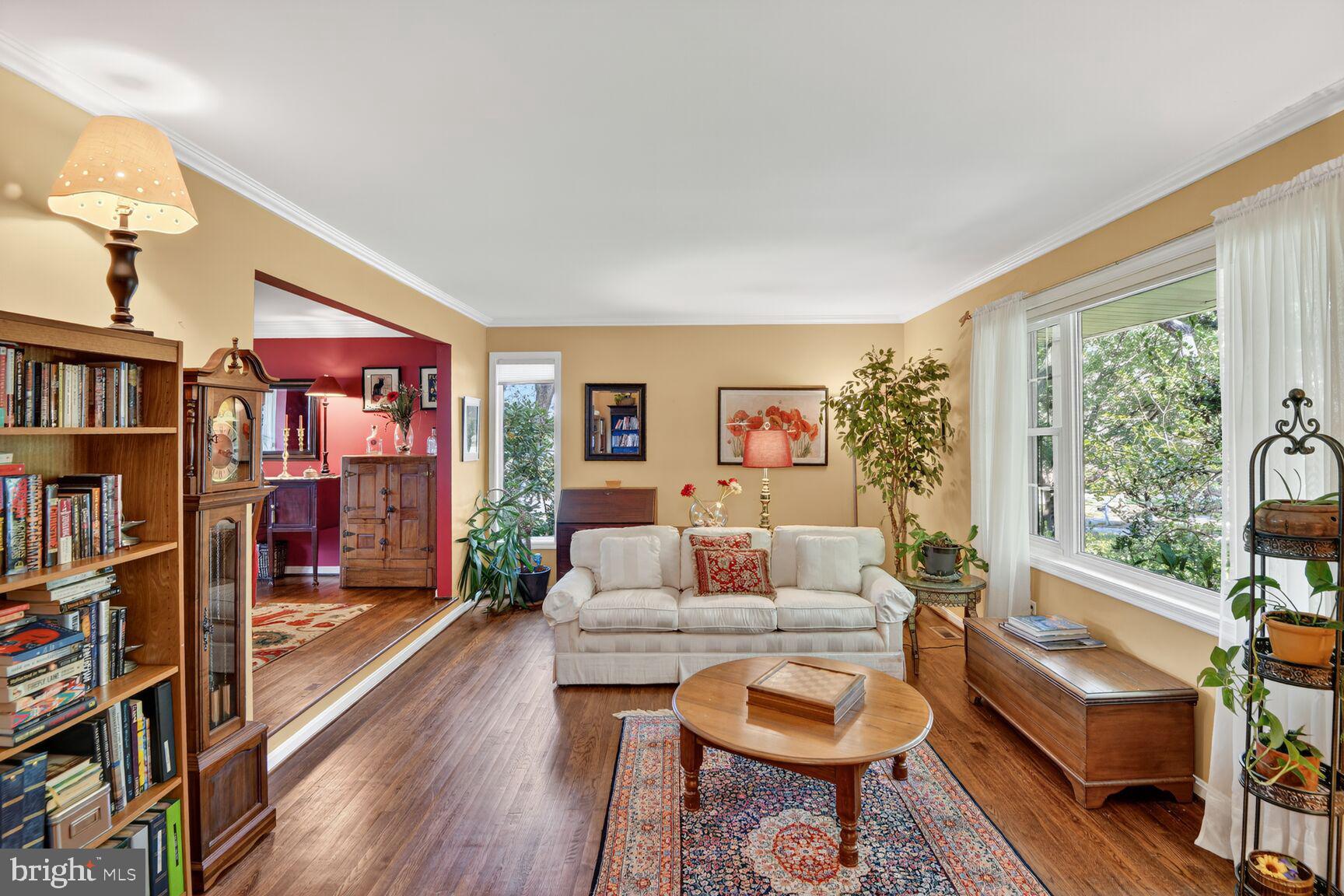 4 HUNTERS HORN COURT