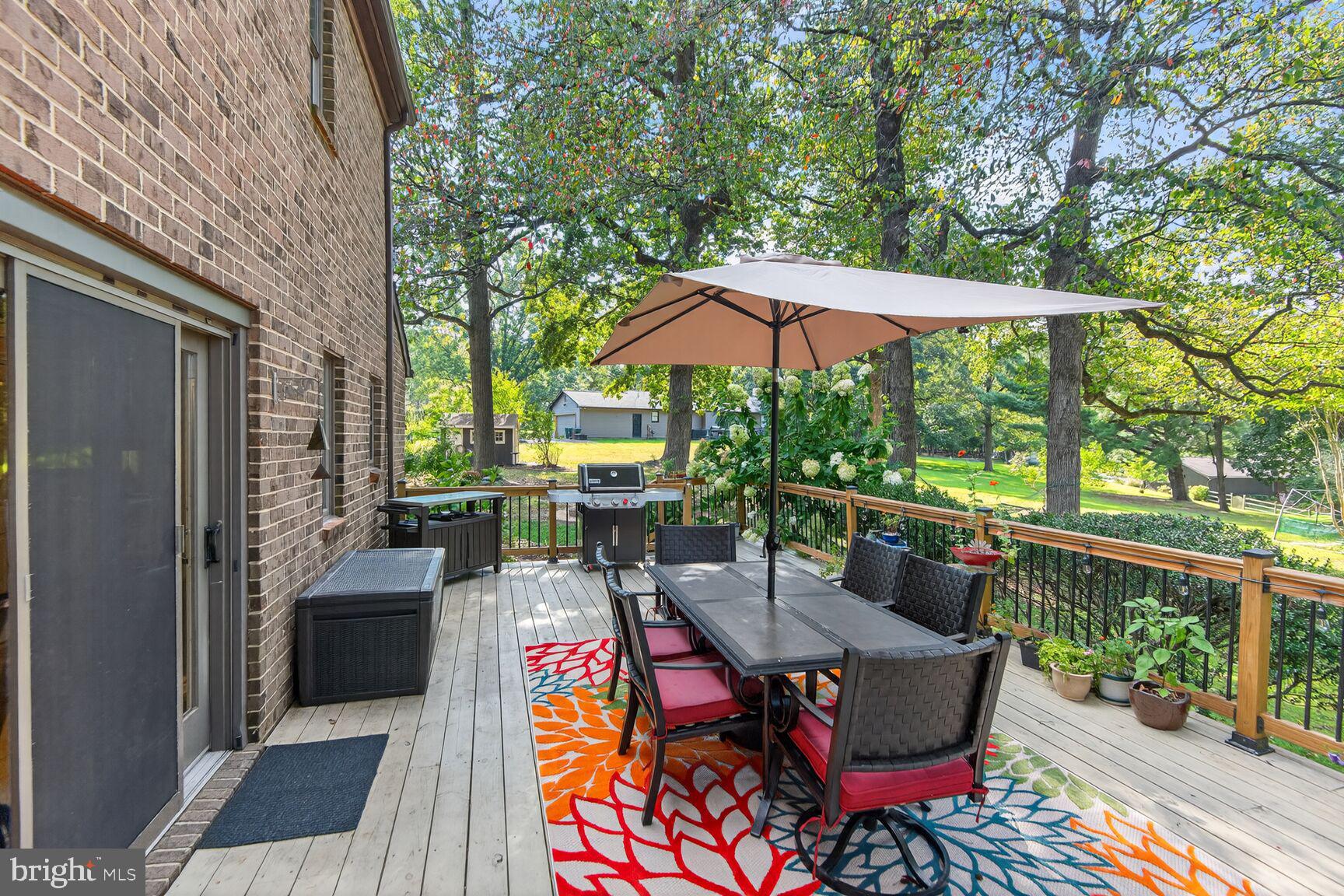 4 HUNTERS HORN COURT