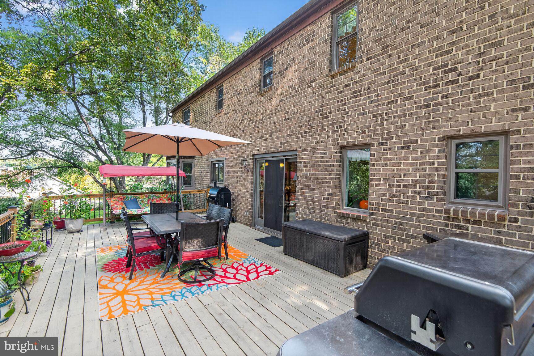 4 HUNTERS HORN COURT