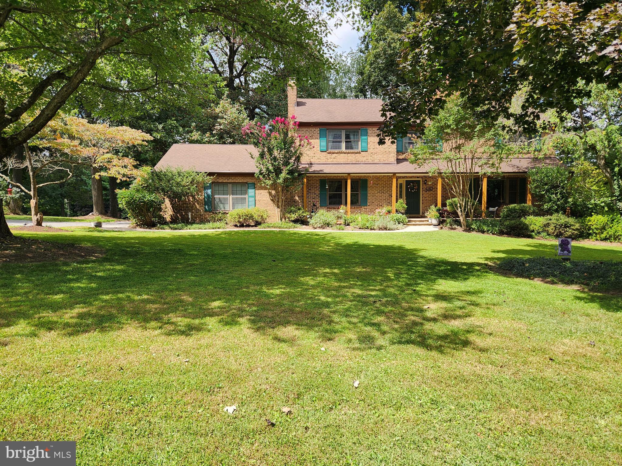 4 HUNTERS HORN COURT