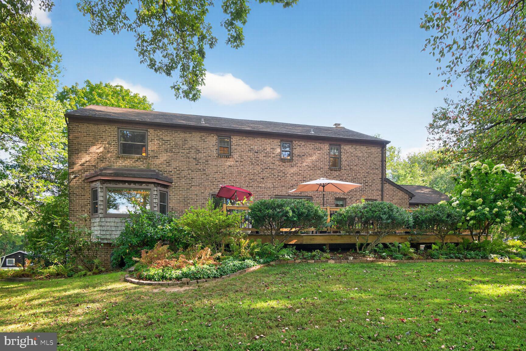 4 HUNTERS HORN COURT