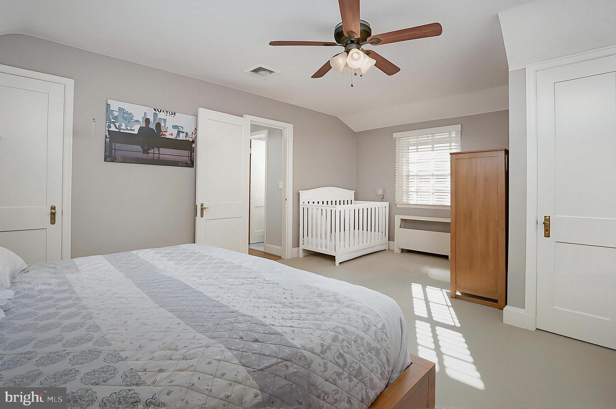 109 W SEMINARY AVENUE