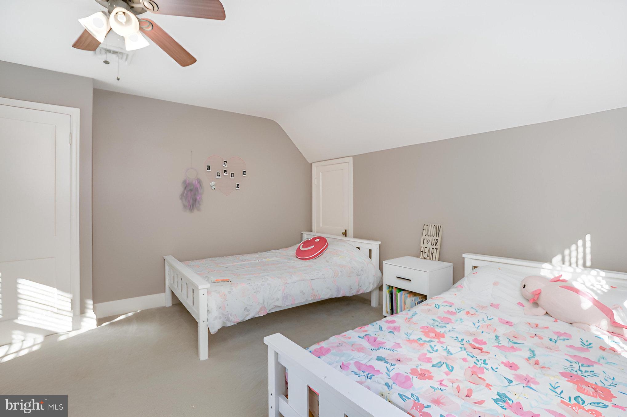 109 W SEMINARY AVENUE